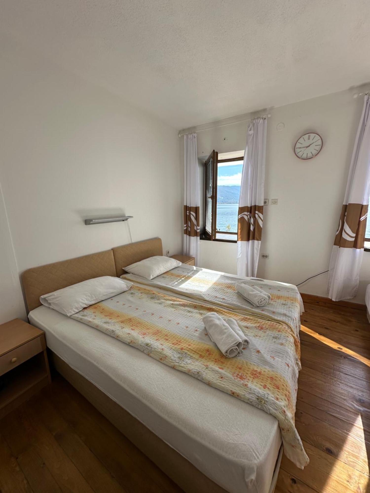 Savin Apartment Ohrid Extérieur photo